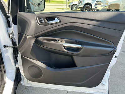 2016 Ford Escape, $8900. Photo 9