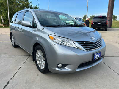 2014 Toyota Sienna, $0. Photo 1