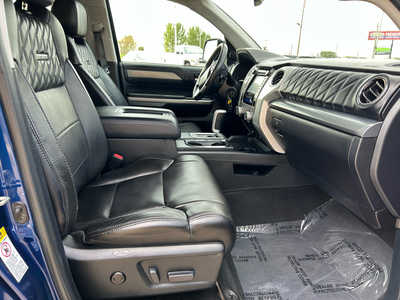 2014 Toyota Tundra Crew Cab, $25900. Photo 11