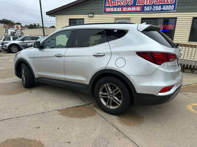 2018 Hyundai Santa Fe, $11900. Photo 2
