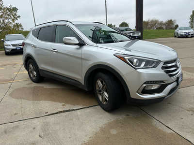 2018 Hyundai Santa Fe, $11900. Photo 5