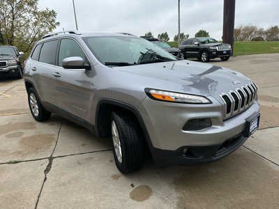 2018 Jeep Cherokee, $12900. Photo 5