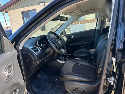 2017 Jeep Compass, $13900. Photo 7