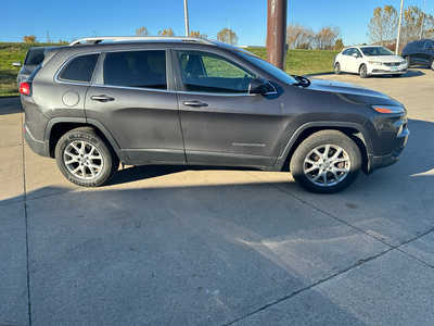 2015 Jeep Cherokee, $0. Photo 5