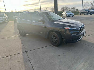 2015 Jeep Cherokee, $0. Photo 6