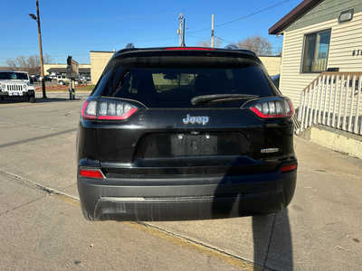 2019 Jeep Cherokee, $0. Photo 3