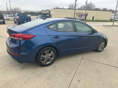 2017 Hyundai Elantra, $0. Photo 5