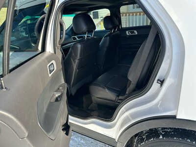 2015 Ford Explorer, $12900. Photo 10