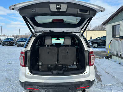 2015 Ford Explorer, $12900. Photo 11