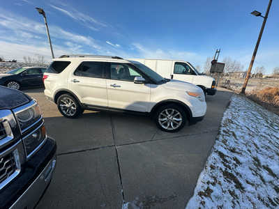 2015 Ford Explorer, $12900. Photo 4