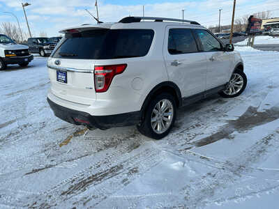 2015 Ford Explorer, $12900. Photo 5