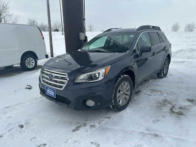 2015 Subaru Outback, $0. Photo 2