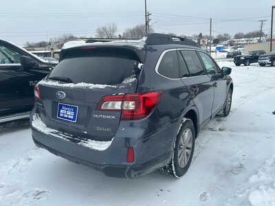 2015 Subaru Outback, $0. Photo 4