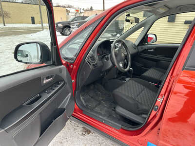 2007 Suzuki SX4, $4999. Photo 9