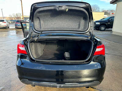 2011 Chrysler 200, $7900. Photo 11