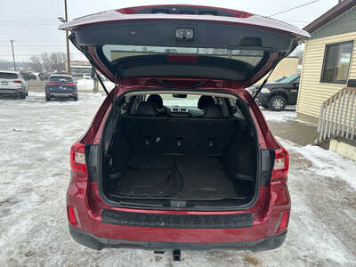 2017 Subaru Outback, $14900. Photo 11