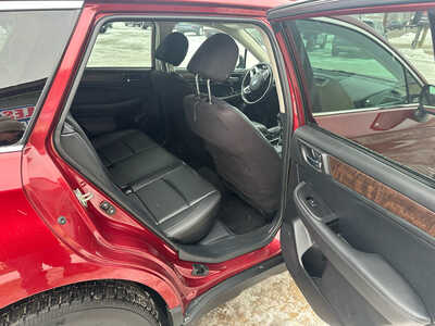 2017 Subaru Outback, $14900. Photo 12