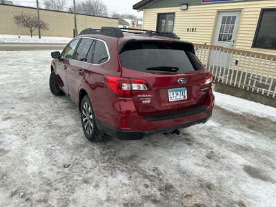 2017 Subaru Outback, $14900. Photo 3