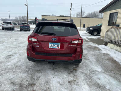 2017 Subaru Outback, $14900. Photo 4