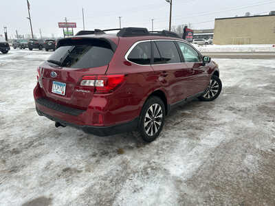 2017 Subaru Outback, $14900. Photo 5