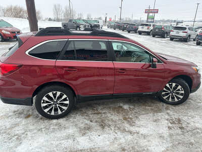 2017 Subaru Outback, $14900. Photo 6