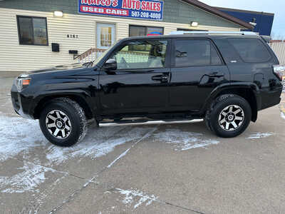 2014 Toyota 4Runner, $13490. Photo 2