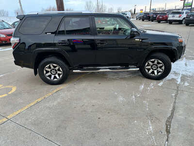 2014 Toyota 4Runner, $13490. Photo 5