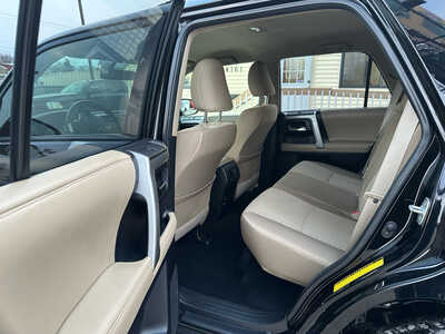 2014 Toyota 4Runner, $13490. Photo 9