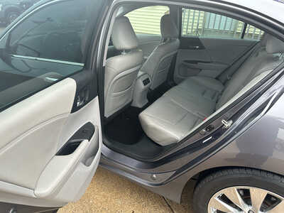 2014 Honda Accord, $13900. Photo 10