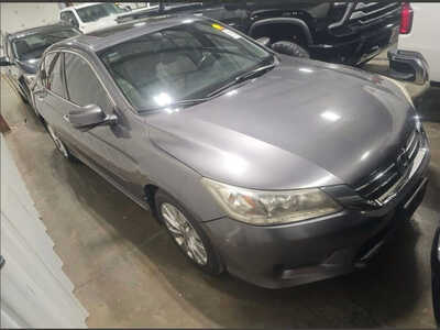 2014 Honda Accord, $0. Photo 2