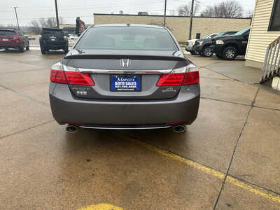 2014 Honda Accord, $13900. Photo 4