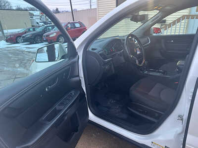 2015 Chevrolet Traverse, $13900. Photo 9