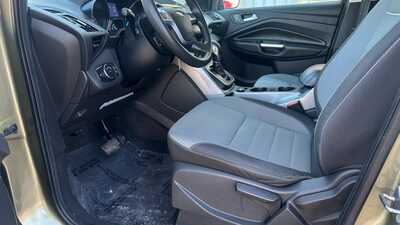2013 Ford Escape, $7900. Photo 7