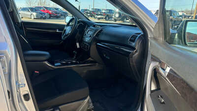 2014 Kia Sorento, $7900. Photo 11