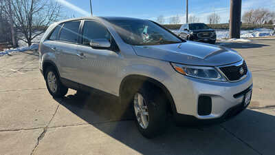 2014 Kia Sorento, $7900. Photo 5
