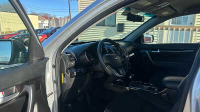 2014 Kia Sorento, $7900. Photo 7