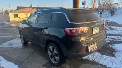2018 Jeep Compass, $0. Photo 2