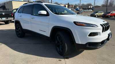 2016 Jeep Cherokee, $13190. Photo 5