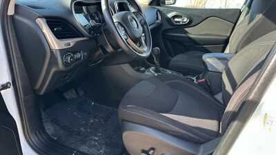 2016 Jeep Cherokee, $13190. Photo 9