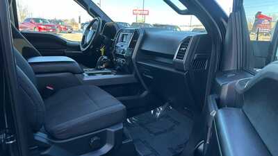 2016 Ford F150 Crew Cab, $18900. Photo 10