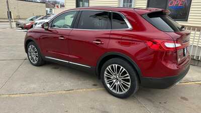 2016 Lincoln MKX, $13900. Photo 2
