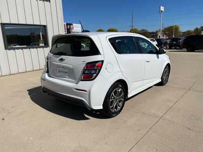 2018 Chevrolet Sonic, $9988. Photo 4