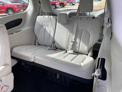 2021 Chrysler Pacifica, $26978. Photo 7