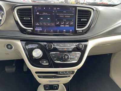 2021 Chrysler Pacifica, $26978. Photo 9