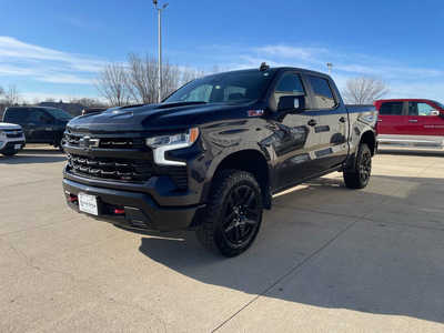 2022 Chevrolet 1500 Crew Cab, $43984. Photo 2