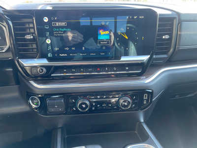 2022 Chevrolet 1500 Crew Cab, $43984. Photo 8