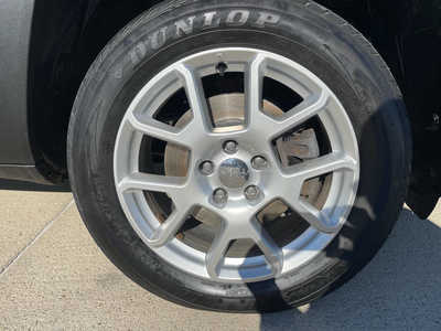2021 Jeep Renegade, $20992. Photo 10