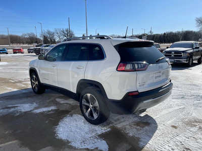 2020 Jeep Cherokee, $19480. Photo 3