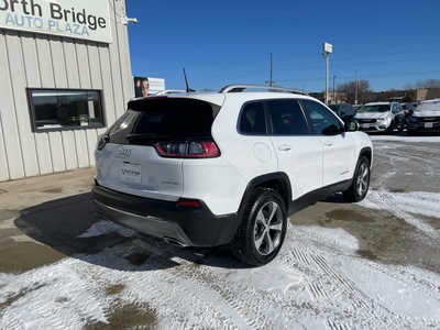 2020 Jeep Cherokee, $19480. Photo 4