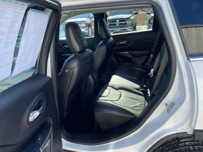 2020 Jeep Cherokee, $19480. Photo 6